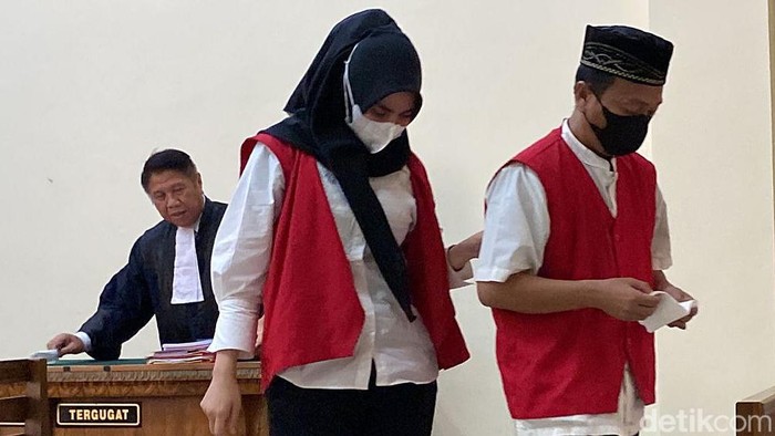 Selebgram Adelia Putri dituntut 7 tahun bui di kasus jaringan narkoba