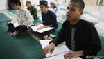Semangat Santri Tunanetra Belajar Al-Quran Braille