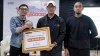 Lembaga Pelatihan Kerja Karyawan Kuliner (LP3K) telah menorehkan prestasi gemilang dengan mengadakan 9 batch pelatihan ‘Peluang & Pelatihan Kerja Waiter/Waitress & Kasir Resto’. Sedikitnya lebih dari 200 alumni yang telah berhasil terserap di lebih dari 50 merek kafe & restoran di Bandung, Jakarta, dan Makassar.