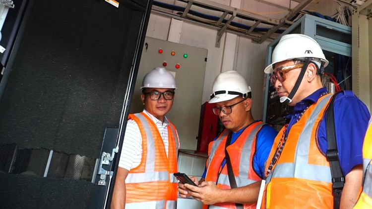 Keberadaan jaringan backbone serat optik (fiber optic) Gorontalo–Palu sepanjang 1.150 km guna memperkuat infrastruktur jaringan di Sulawesi.