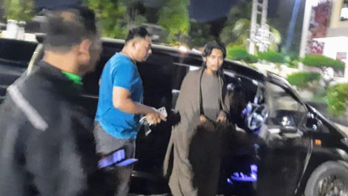 warga situbondo posting lecehkan kiai