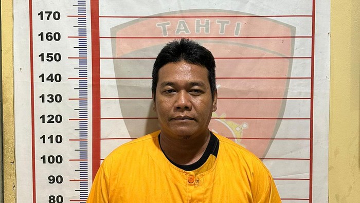 Yopi, warga Sumbar jadi tersangka bebisinis minyak ilegal di Muba.