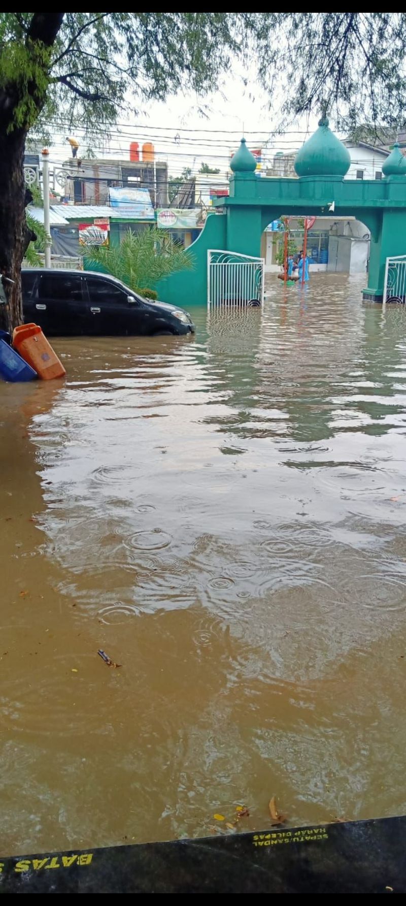 Banjir genangin RW 05, Tanjung Barat, Jakarta Selatan (Jaksel)