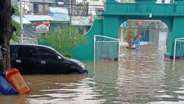 Banjir genangin RW 05, Tanjung Barat, Jakarta Selatan (Jaksel)