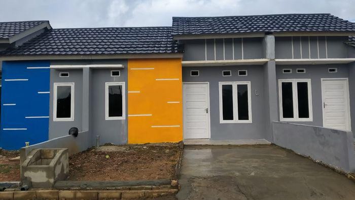 Tampilan depan rumah di Cahaya Bumi Meritai