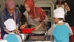 Dewi Sandra Hobi Masak dan Makan Dessert, Ini Momennya!
