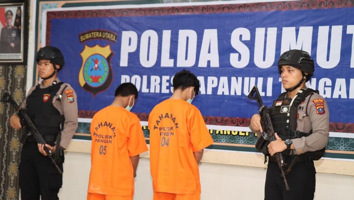 Dua pelaku pembunuhan sopir di Tapteng. (Dok Polres Tapteng)