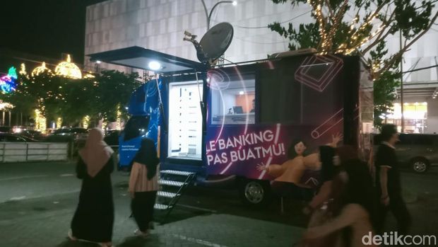 Fasilitas E-Buzz di acara Pasar Malam Tjap Toendjoengan