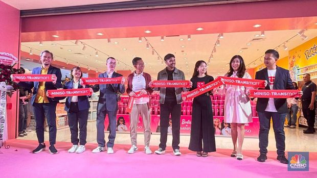 Grand opening Miniso di Transmart Kota Kasablanka, Sabtu (30/3/2024). (CNBC Indonesia/Mentari Puspadini)