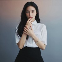 Ini adalah pertama kalinya Hong Su Zu mendapatkan peran besar, sebagai pemeran utama wanita di The Impossible Heir. Sayangnya kemunculan dirinya mendapatkan komentar pedas karena dinilai tidak cakap dalam pelafalan dialog dan ekspresi wajahnya. Foto: Dok. Instagram