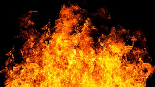 4 Fakta Kebakaran Rumah dan Kapal di Cilincing Gara-gara Petasan