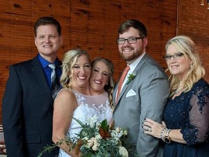 Kembar Siam Abby-Brittany Hensel Buka Suara usai Pernikahannya Viral