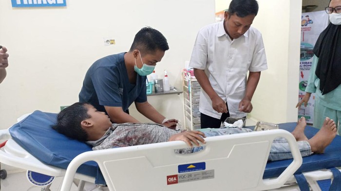 Korban saat mendapat perawatan di rumah sakit.