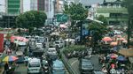 Potret Sabtu Siang, Macet Parah di Pasar Tanah Abang