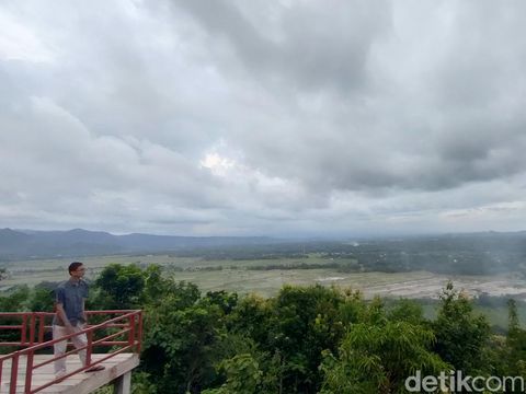 Ngabuburit di Puncak Saka, Nanggulan, Kulon Progo, DIY, Sabtu (30/3/2024).