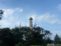 Pesona Pantai Pandansari di Jogja dengan Mercusuar nan Ikonik