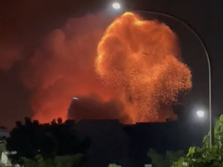 Potret Kebakaran Gudang Bahan Peledak di Perbatasan Bogor-Bekasi