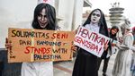 Seniman Bandung Gelar Aksi Teatrikal untuk Palestina
