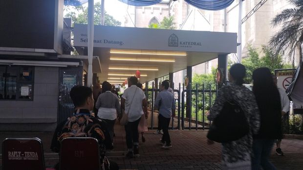 Suasana Gereja Katedral jelang Misa Pra-Paskah Sabtu Suci di Gereja Katedral, Jakarta, Sabtu (30/3/2024)