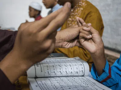 Kala Sahabat Tuli Belajar Tadarus dalam Kesunyian