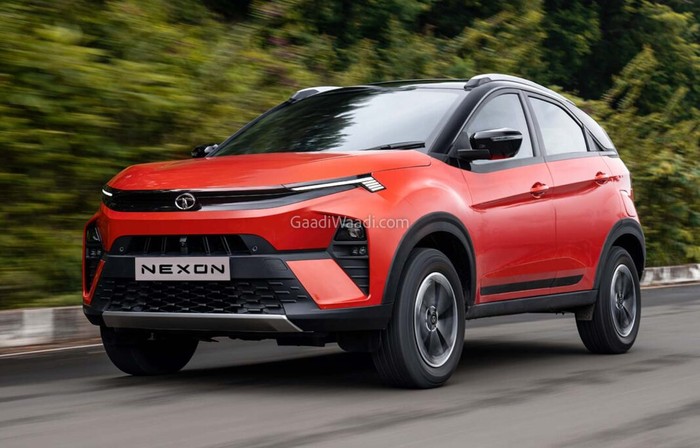 Tata Nexon varian otomatis meluncur di India.