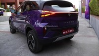 Sementara mesinnya tersedia melalui dua opsi, yakni mesin bensin 1.2 L turbo tiga silinder dengan muntahan tenaga 120 PS dan torsi 170 Nm, kemudian mesin diesel 1.5 L turbo empat silinder dengan semburan tenaga 115 PS dan torsi 260 Nm. Foto: Doc. Abhijit Bhavsar