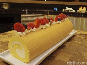 5 Tips Bikin Roll Cake Lembut Anti Gagal ala Chef Kevin Lee