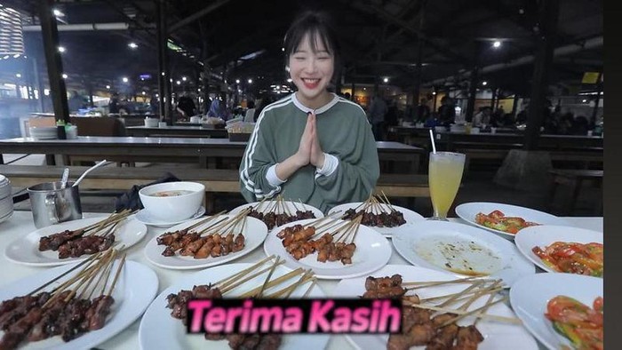 Tzuyang mukbang di Indonesia