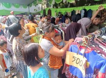 Bazar Murah Digelar di Banyumas, Baju Ratusan Ribu Dijual Harga Rp 5 Ribu