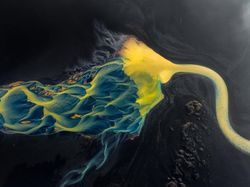 Karya Spektakuler Kontes Foto Alam yang Menyihir Mata