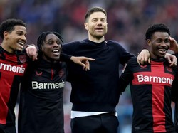 Leverkusen cuma butuh tiga kemenangan lagi untuk mengunci titel Bundesliga. Sementara ini, mereka memimpin dengan 73 poin dari 27 laga, unggul 13 poin dari Bayern Munich sebagai pesaing terdekat (Getty Images)
