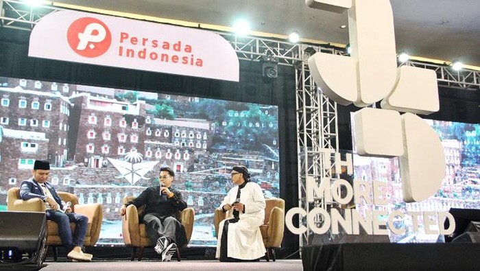 CEO Persada Indonesia Syarif Hidayatullah dan Branch Manager Saudia Airlines Surabaya Yusuf Rahmani saat berada di ICBC Square Ballroom Surabaya