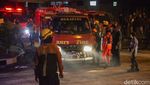 Damkar Pakai Robot Padamkan Api Gudang Peluru Kodam Jaya