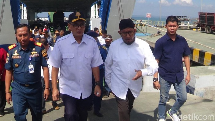 Dirjen Hubla dan Bupati Sumenep meninjau kesiapan angkutan mudik di Pelabuhan Kalianget