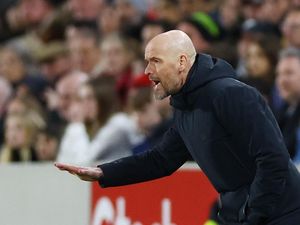Heran dengan Komentar Ten Hag Usai Lawan Liverpool, Keane: Dia Mabuk?