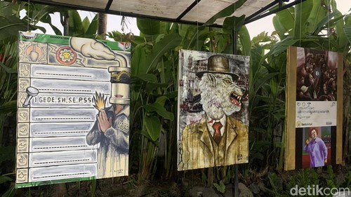 Hasil lukisan Komunitas Pojok yang memanfaatkan baliho bekas sisa kampanye Pemilu 2024.