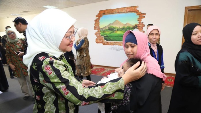 Menaker Ida Fauziyah di Arab Saudi.