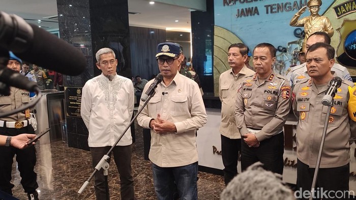 Menhub Budi Karya Sumadi di Mapolda Jateng, Semarang, Minggu (31/3/2024).