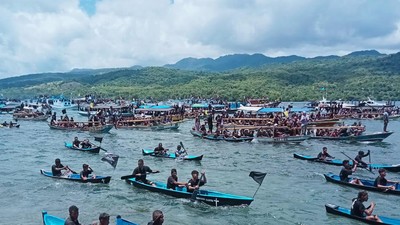 Mengantarkan Patung Yesus Tersalib dan Tuan Ma Saat Semana Santa 2024