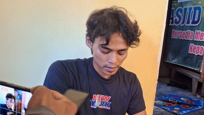 Sandi, ayah perekeman dan pembanting balitanya di Situbondo