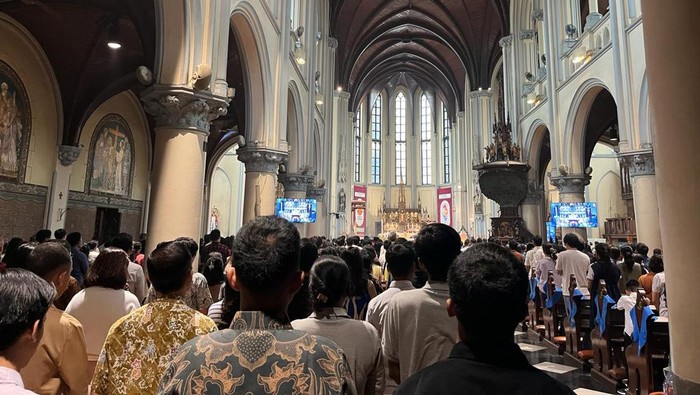 Suasana Misa Hari Raya Paskah di Gereja Katedral Jakarta (Anggi/detikcom)