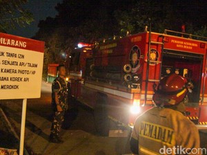 Dugaan Gesekan Amunisi Kedaluwarsa Picu Kebakaran Gudmurah Kodam Jaya