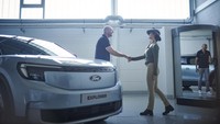 Dari situs resmi Ford, General Manager Ford Model e Europe, Martin Sander mengatakan perjalanan ini membuktikan dan menampik kekhawatiran terhadap jangkauan mobil listrik. Foto: Dok. Ford