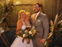 Suami dari Kembar Siam Abby Hensel Digugat Mantan Istri Soal Pengakuan Anak