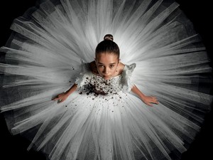 Abigail: Ngerinya Jadi Santapan Vampir Balerina
