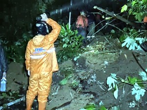 Jalan Nasional Sukabumi-Bogor Tertutup Longsor, Lalin Dialihkan