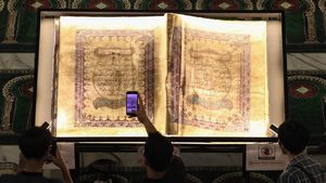 Melihat Lebih Dekat Al-Quran Kuno di Surabaya