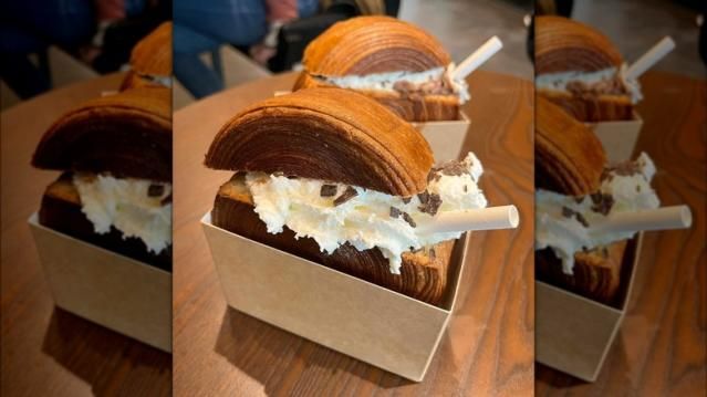 Croissant unik jadi wadah hot chocolate