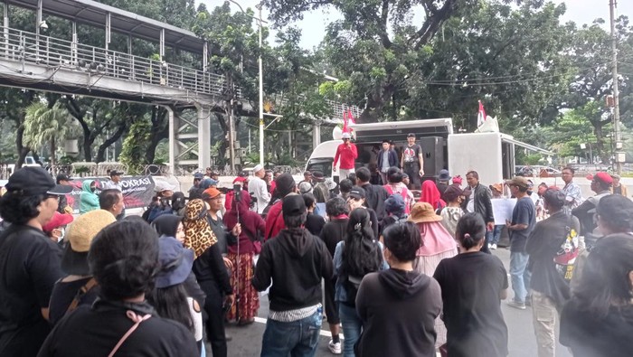 Demo di sekitar Patung Kuda, Jakpus (Taufiq/detikcom)