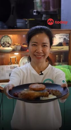 Kisah Eks Pegawai Kantoran yang Gigih Jualan Nasi Lemak